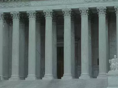 Photo of a courthouse